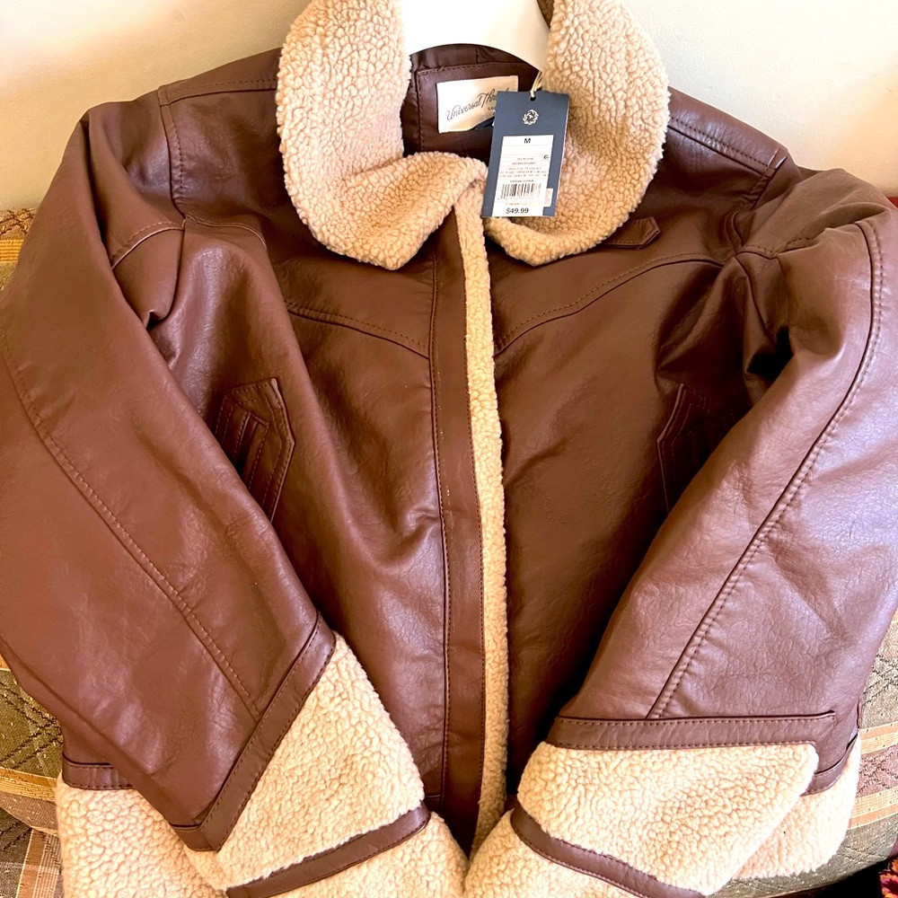 Universal thread bomber jacket